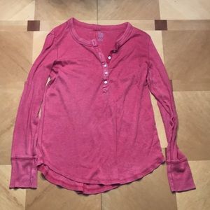 Henley aerie shirt in red